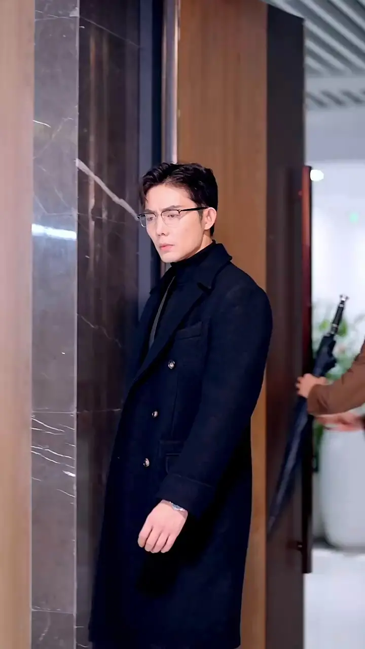 离婚后逆袭传奇：《离婚后，她带六宝惊艳全球》中的母爱与新生