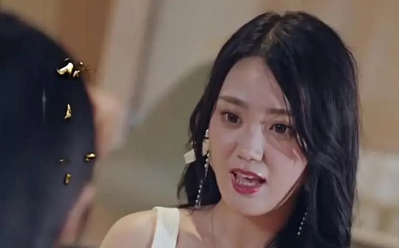 《穆总错爱难收》：霸道总裁的虐恋情深？狗血剧情下的真情流露，年度催泪大戏不容错过！